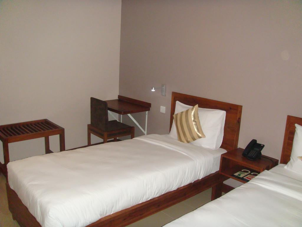Venus Premier Hotel Аруша Экстерьер фото